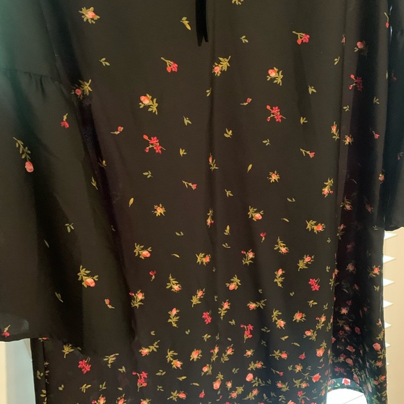 OLD NAVY Size Medium Dress Floral Bell Sleeve - Picture 3 of 4